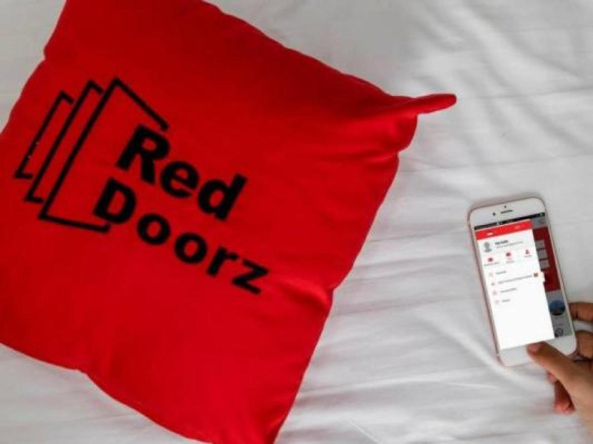 Reddoorz @ Genteng 수라바야 외부 사진