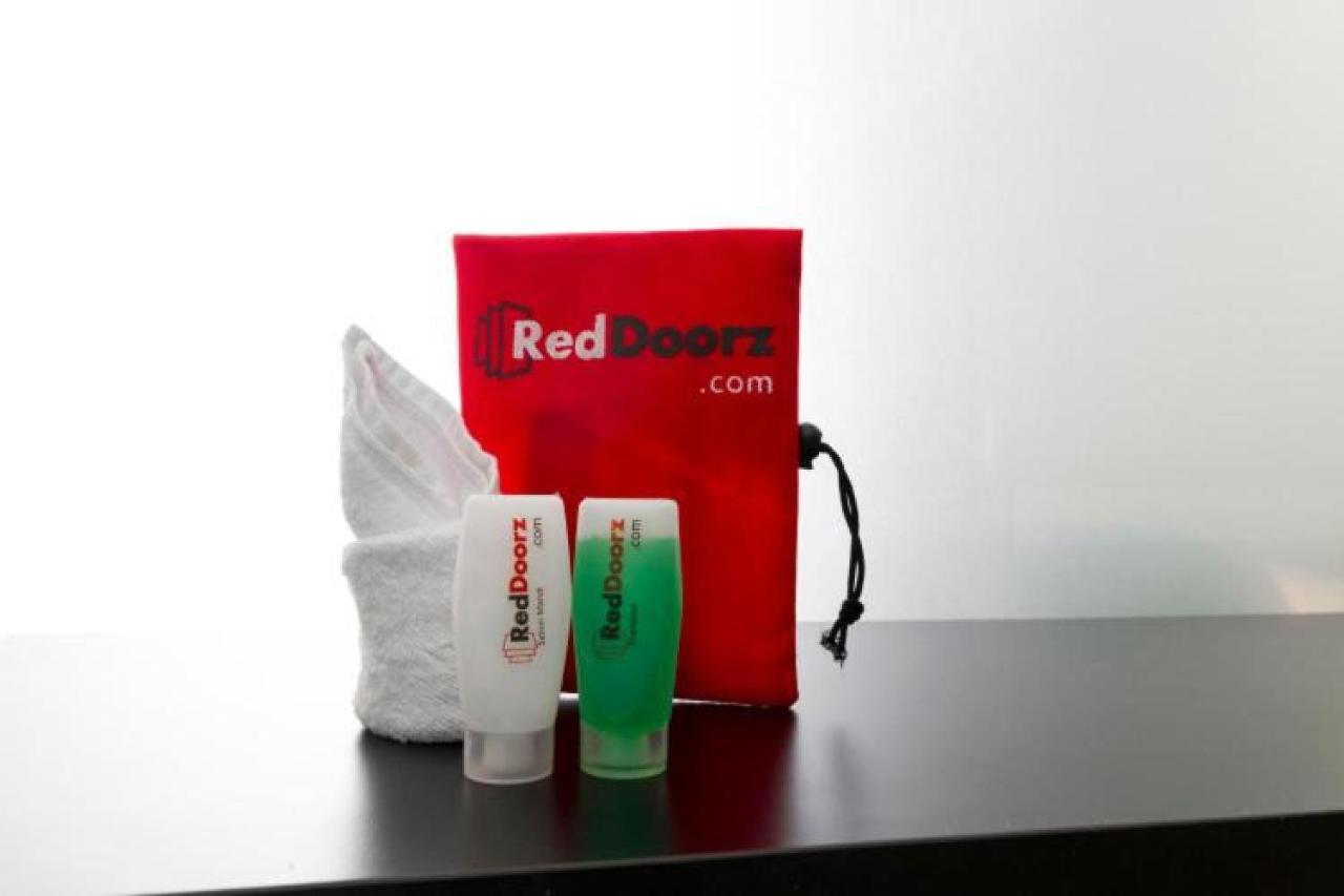 Reddoorz @ Genteng 수라바야 외부 사진